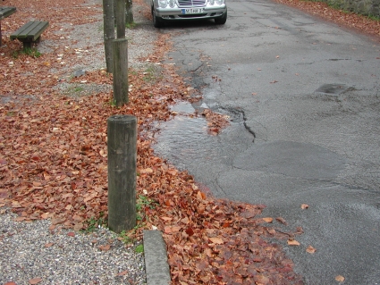 Einleitung des Versuchswassers an der Strasse